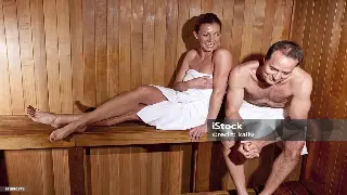 告别酸痛，重拾活力：上海弄堂里的独门按摩手法大揭秘！