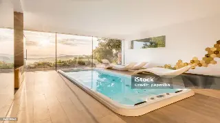 上海按摩新潮流：告别996，用指尖上的艺术唤醒都市活力！